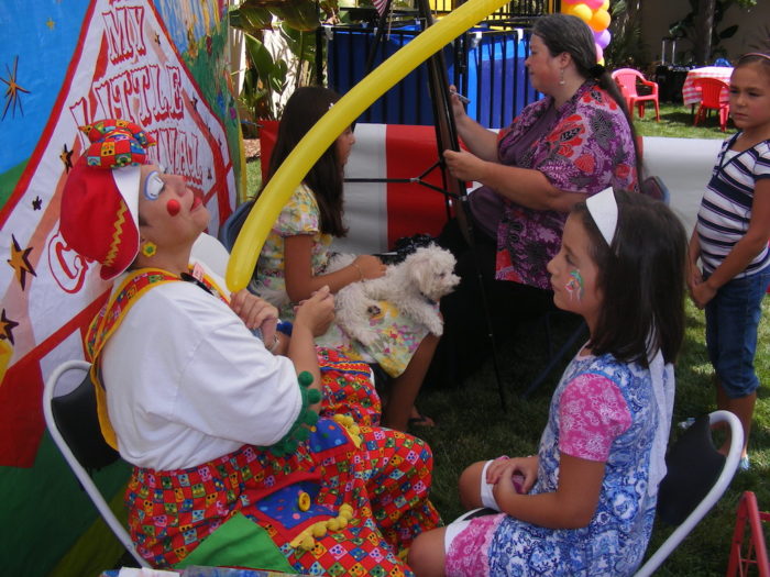 Balloon Sculpture artists